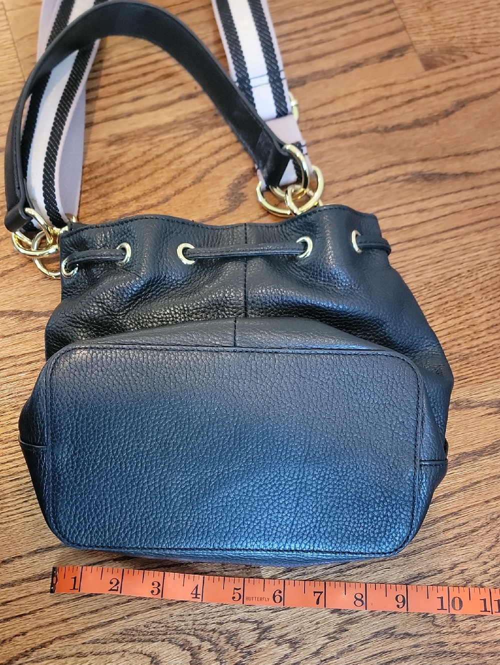 Ted Baker Aminah Bucket Bag, Black Leather, Excellent Condition!! - Picture 15 of 16